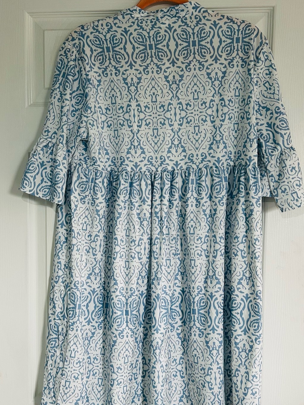 MAKE OFFER - Light Blue and White Printed V-Neck Dress, Ruffle Sleeves, size L - Picture 2 of 5